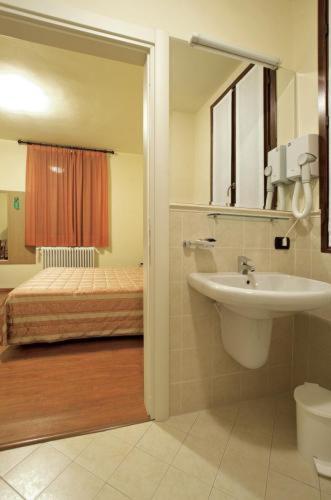 Hotel Bellavista Валмадрера Екстериор снимка